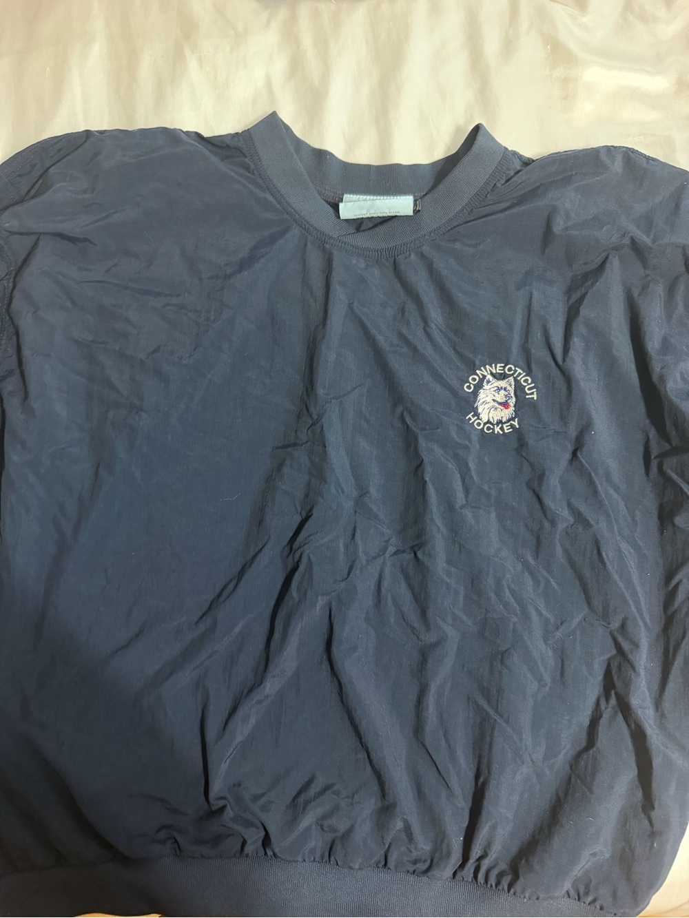 vintage Connecticut Hockey Navy Crewneck Pullover windbreaker material